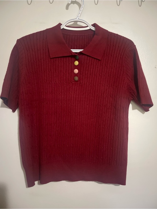 Tops - Crewneck Short-Sleeve Knit Top in Deep Red